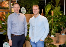 Richard Visser en Jory Spaans van Forever Plants. Jory is sinds een week of zes deel van het verkoopteam van Forever Plants. Richard en Jory toonden het grote groene assortiment van de kweker op de beurs.